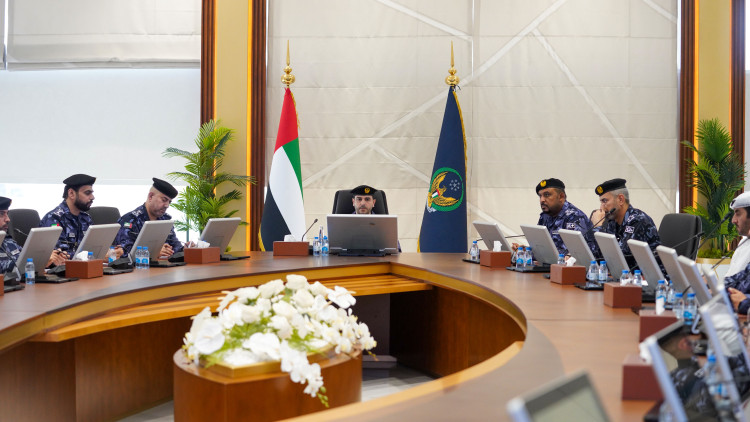 نائب قائد عام شرطة عجمان يترأس اجتماع اللجنة العليا الدائمة