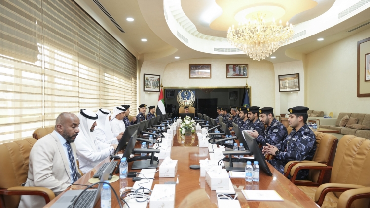 قائد عام شرطة عجمان يشيد بإنجازات التميز المؤسسي ويثمن جهود إدارة الاستراتيجية وتطوير الأداء