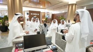 شرطة عجمان تزور مطار دبي الدولي وتطّلع على أحدث الممارسات لدى طيران الإمارات وفلاي دبي والإدارة العامة للهوية وشؤون الأجانب بدبي
